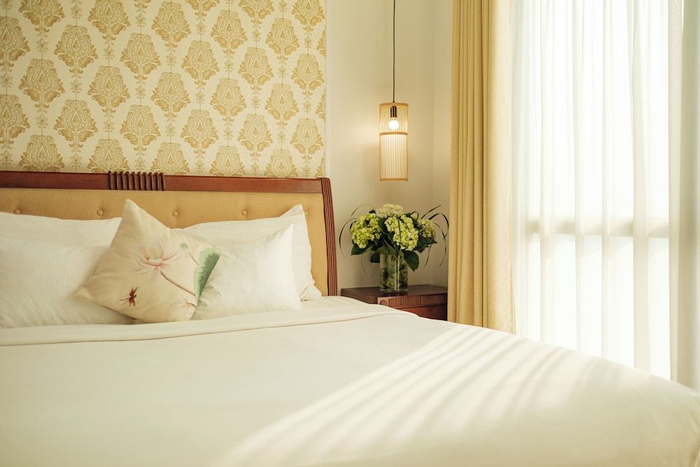 Sunset Westlake Hanoi Hotel Classic Double Room 5