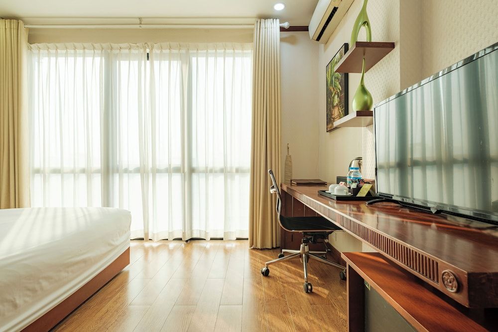 Sunset Westlake Hanoi Hotel Classic Double Room 17