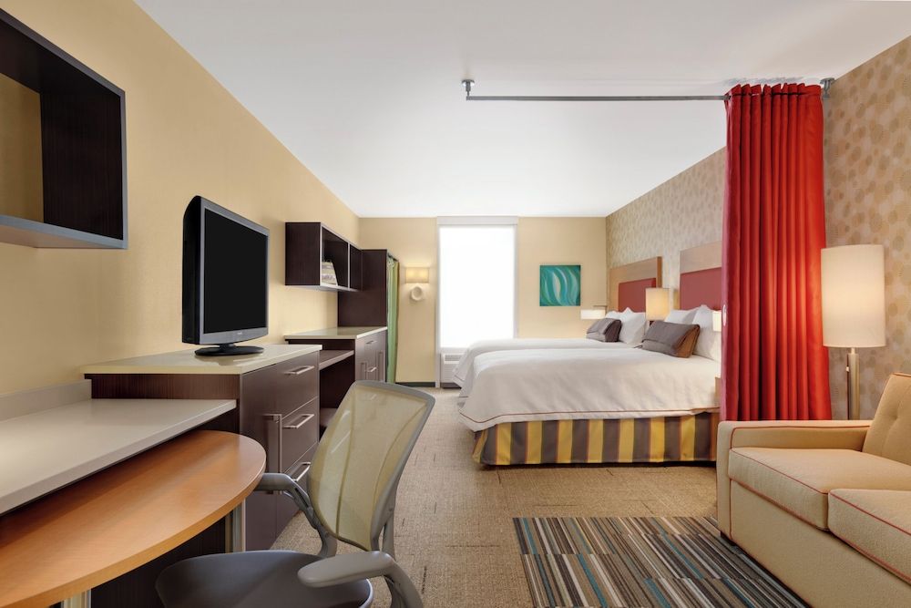 Studio, 2 Queen Beds