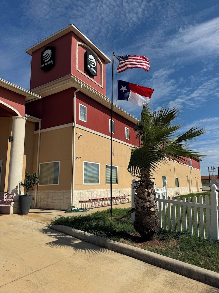 Executive Inn and Suites