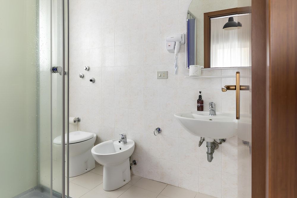 UniHò Hostel Double Room 16