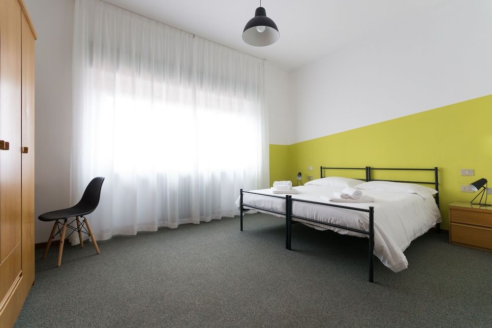 UniHò Hostel Double Room 4