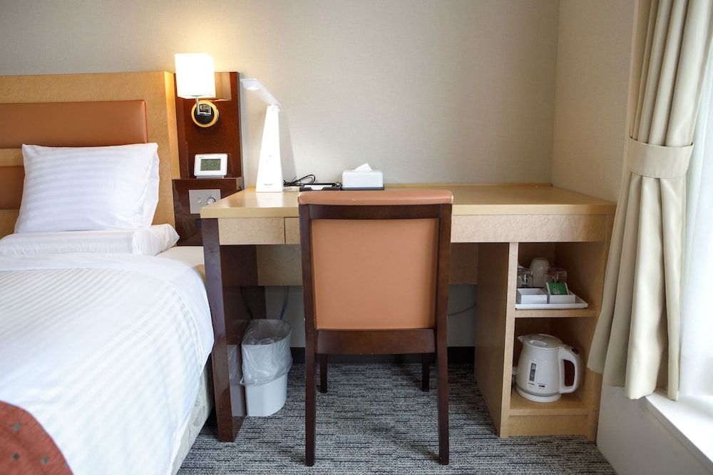 HOTEL MYSTAYS Hakodate Goryokaku Standard Twin Room, Non Smoking (Adult Room Occupancy 2 People) 5