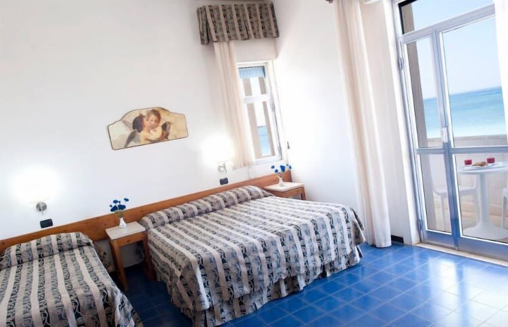 Quadruple Room, Sea View
