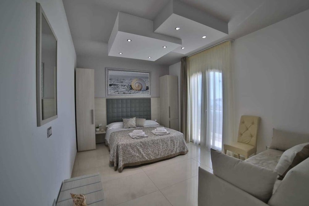 Family Double Room, 1 Queen Bed, Sea View