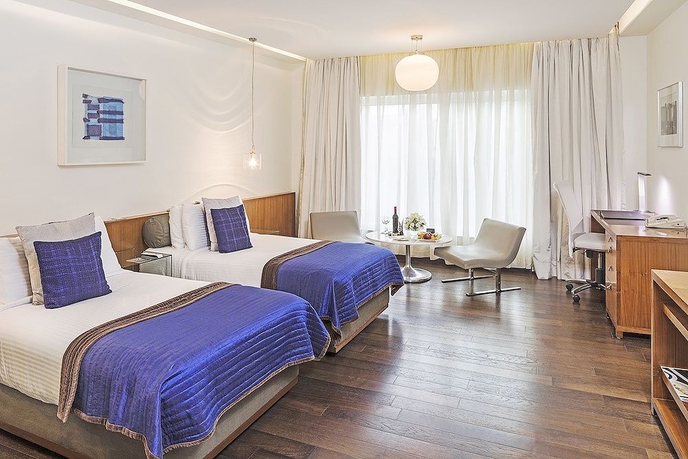 Executive club -The Residence