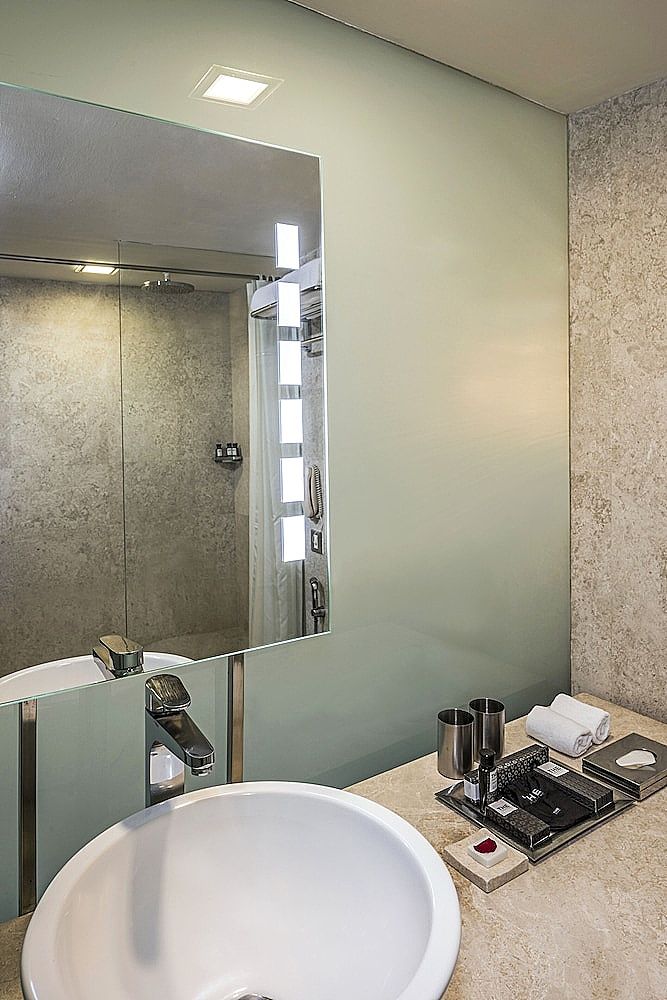 The Park New Delhi Luxury King Room 3