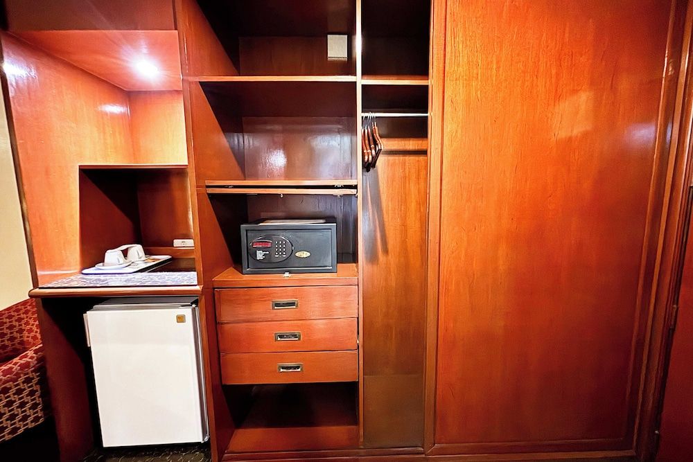 Tiara Oriental Hotel Makati powered by Cocotel Deluxe Twin Room 20