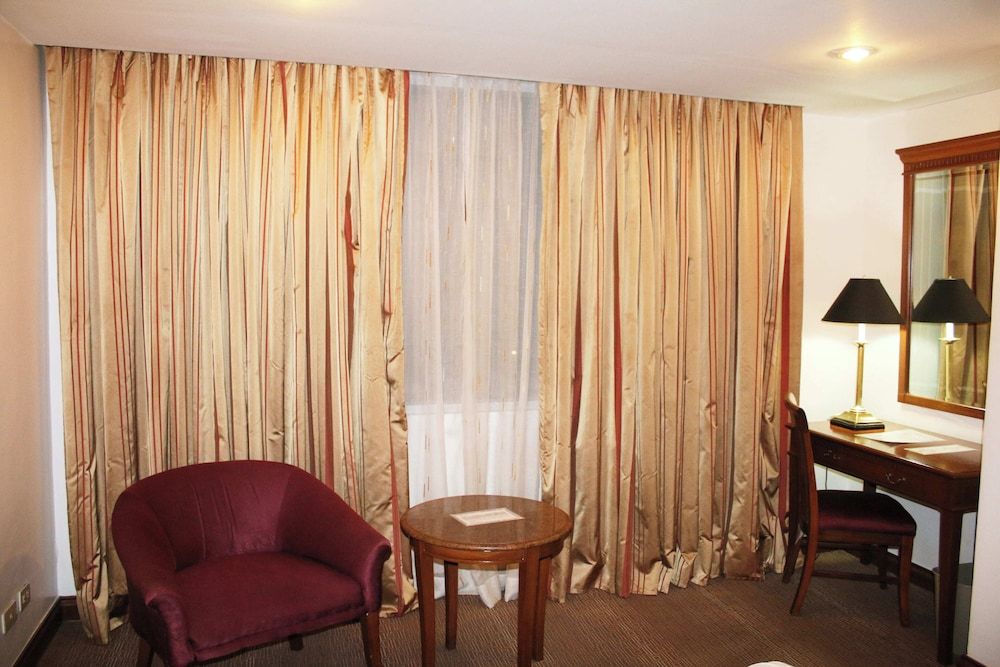 Tiara Oriental Hotel Makati powered by Cocotel Standard Room 17