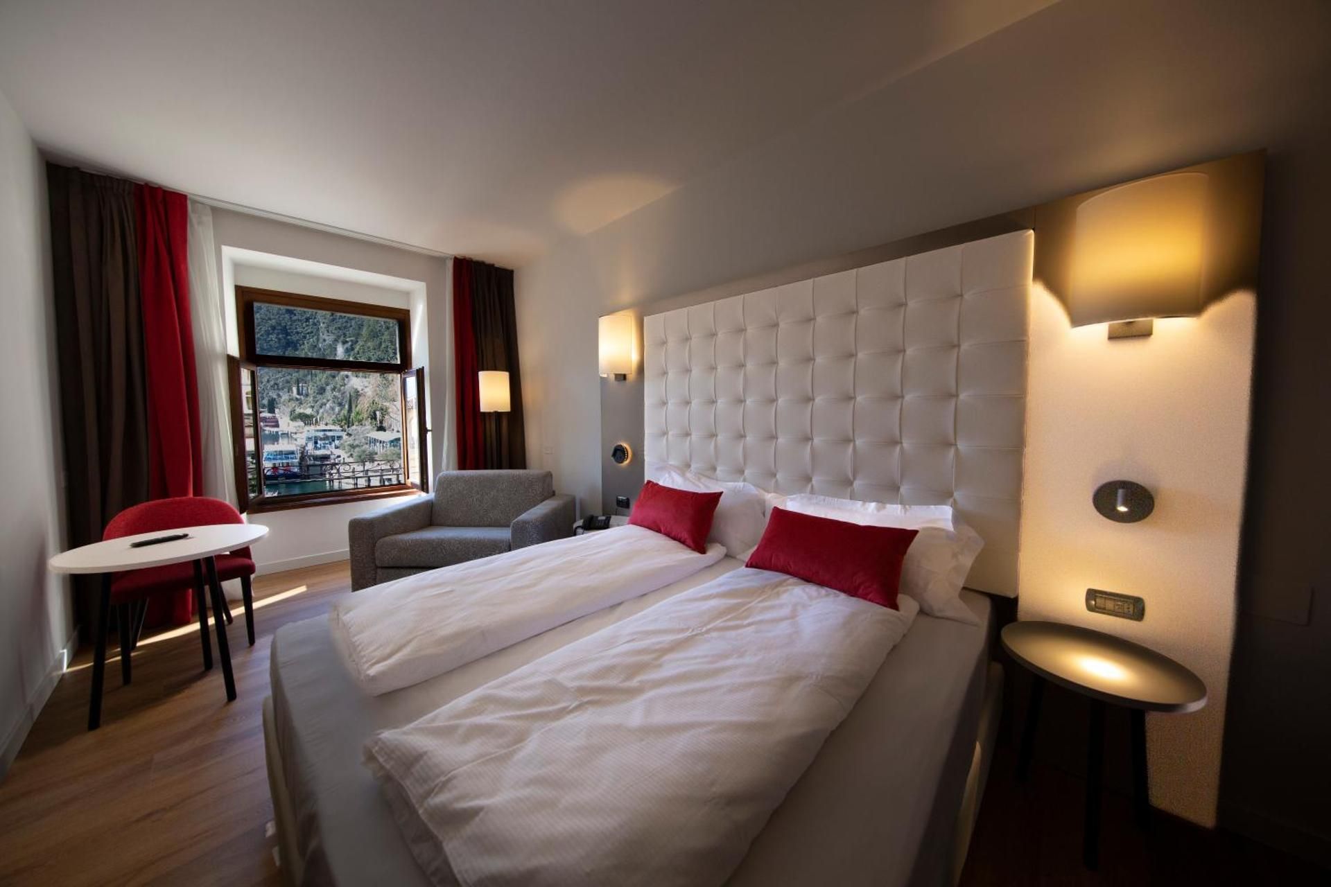 Double Room with Lake View