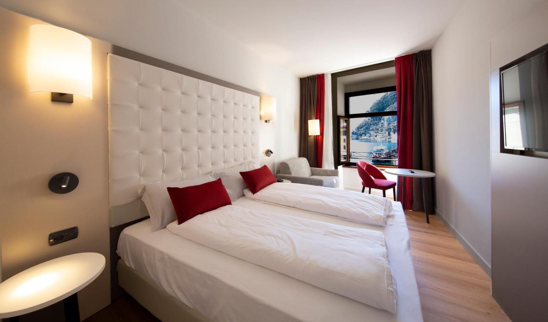 Double Room with Lake View