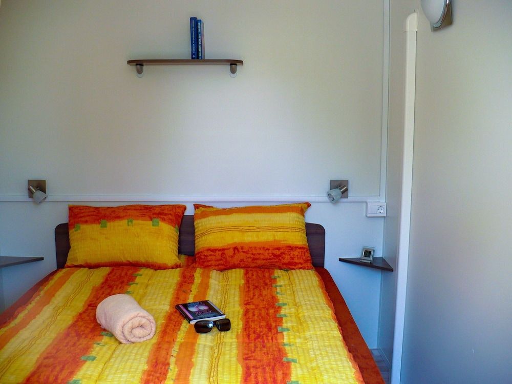 Mobile Home, 2 Bedrooms