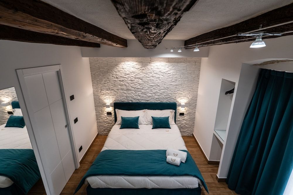 Sofi' Center Rooms Superior Triple Room, 1 Bedroom, Non Smoking, City View 4