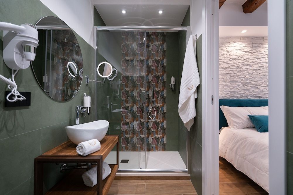 Sofi' Center Rooms Superior Triple Room, 1 Bedroom, Non Smoking, City View 9