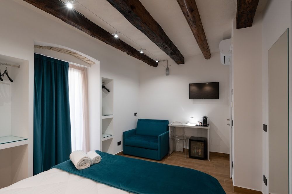 Sofi' Center Rooms Superior Triple Room, 1 Bedroom, Non Smoking, City View 14