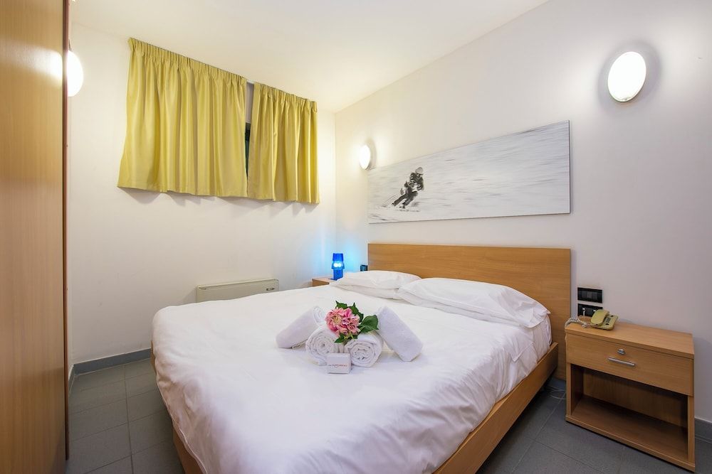 Family Apartment, 1 Bedroom (Teleo 103 Ski In - Ski Out 50m)