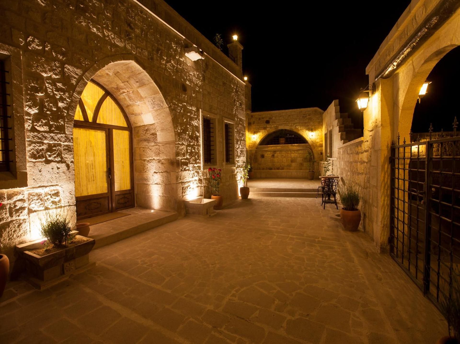 Kayakapi Premium Caves - Cappadocia Hotel