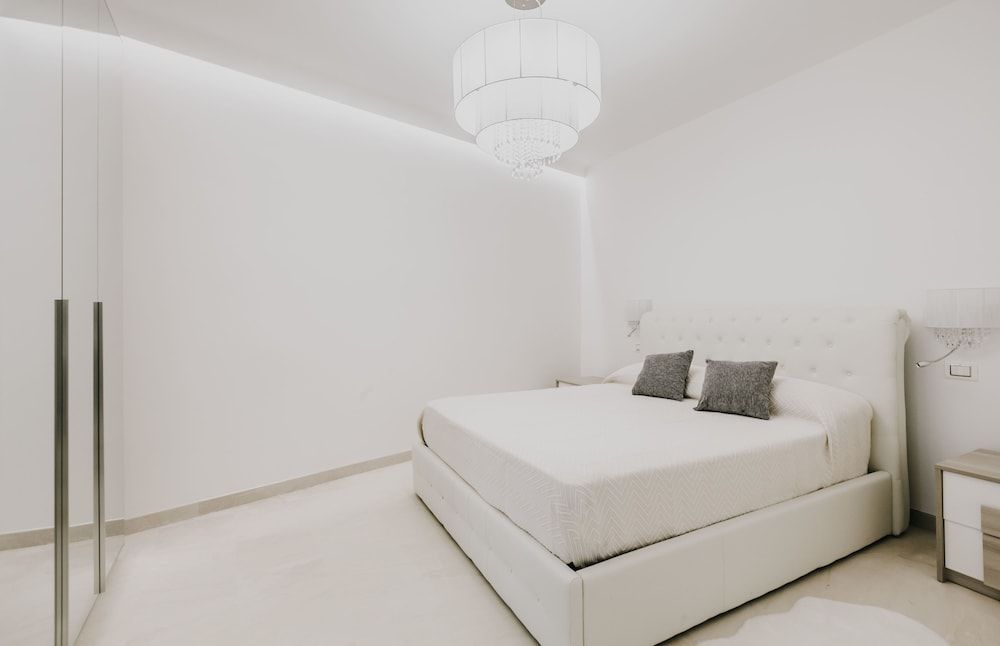 Deluxe Studio Suite, Jetted Tub