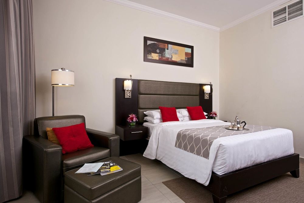 The Royal Riviera Hotel Deluxe Room 3