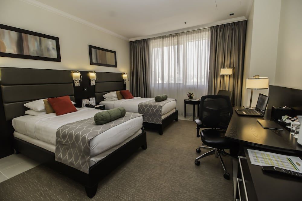 The Royal Riviera Hotel Deluxe Room 2