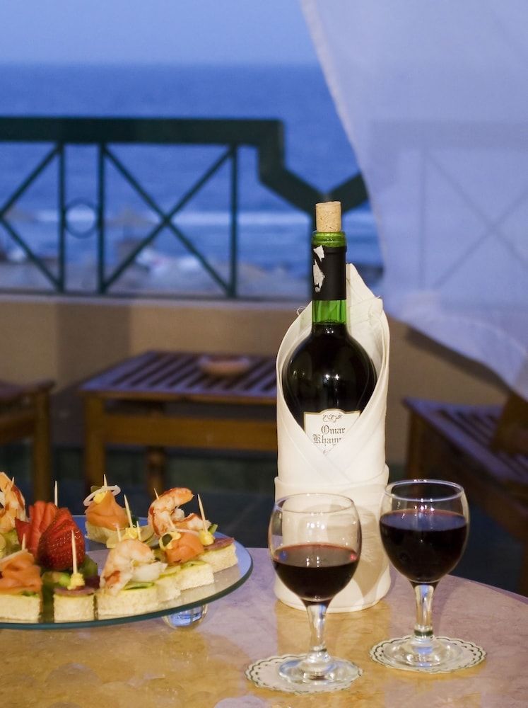 Room Service - Dining