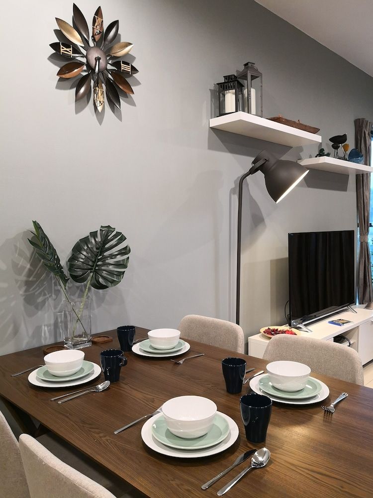 undefined Midhill by Cheng 5