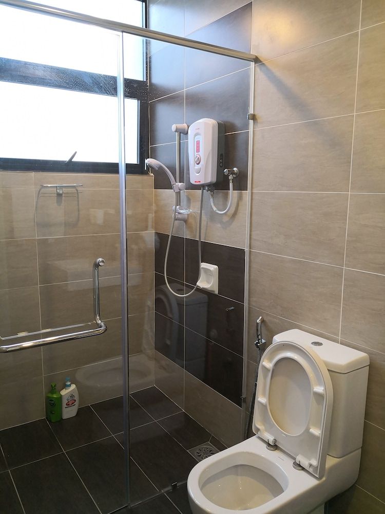 undefined Midhill by Cheng 10