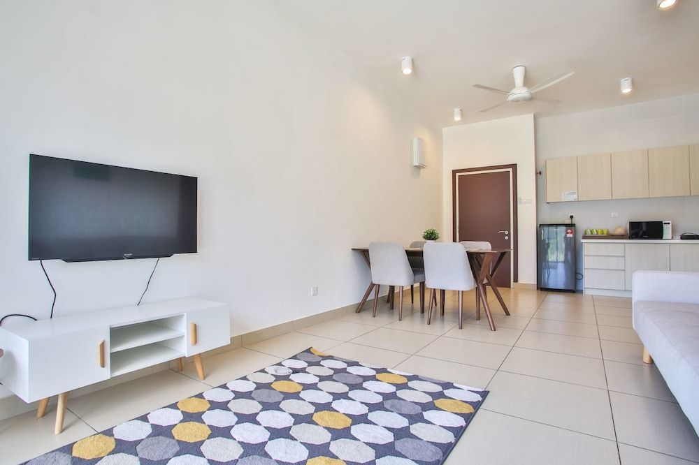 OwnAStay Midhill by Symphony Suite Superior Standard 38