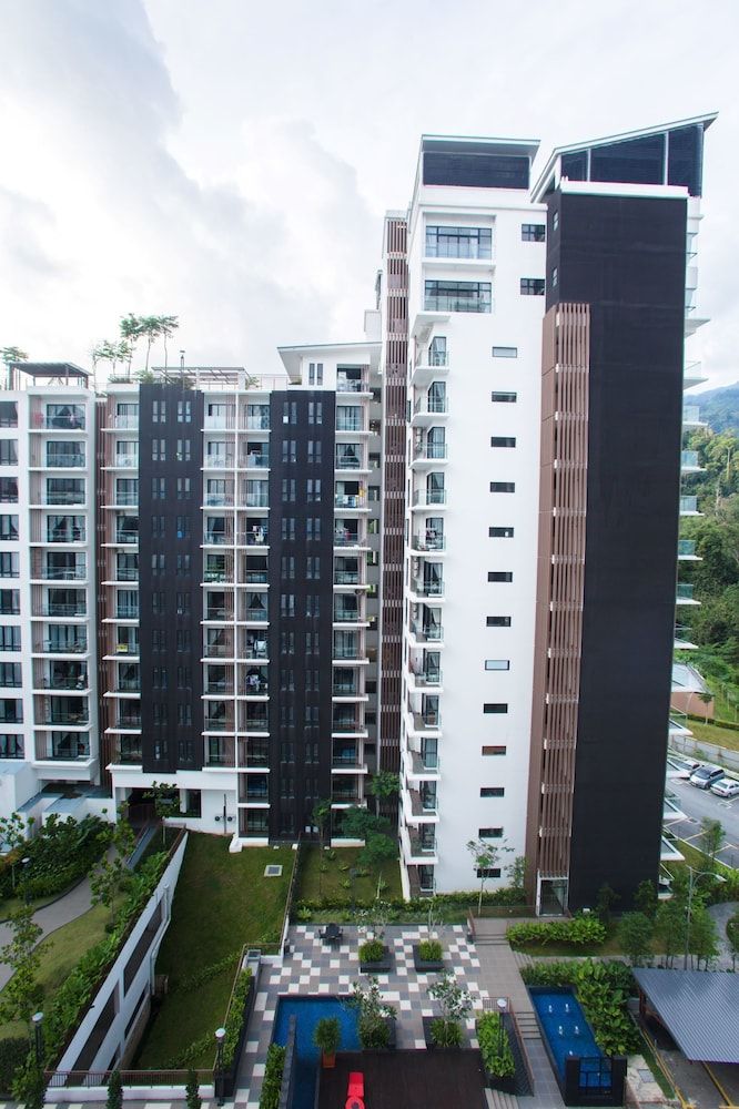 undefined OwnAStay Midhill by Symphony Suite 8