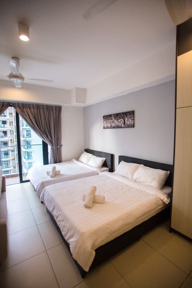 OwnAStay Midhill by Symphony Suite Deluxe Studio 3