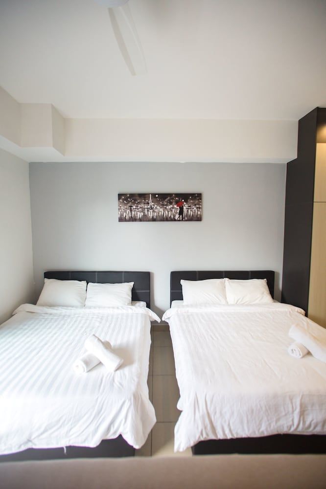 OwnAStay Midhill by Symphony Suite Deluxe Studio 7