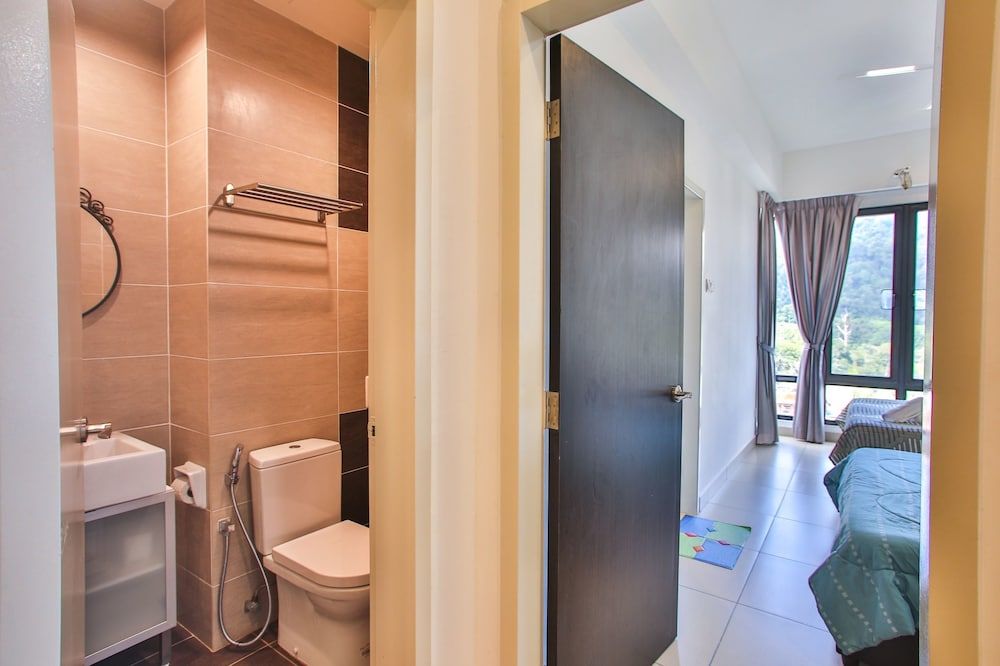 OwnAStay Midhill by Symphony Suite Superior Standard 9