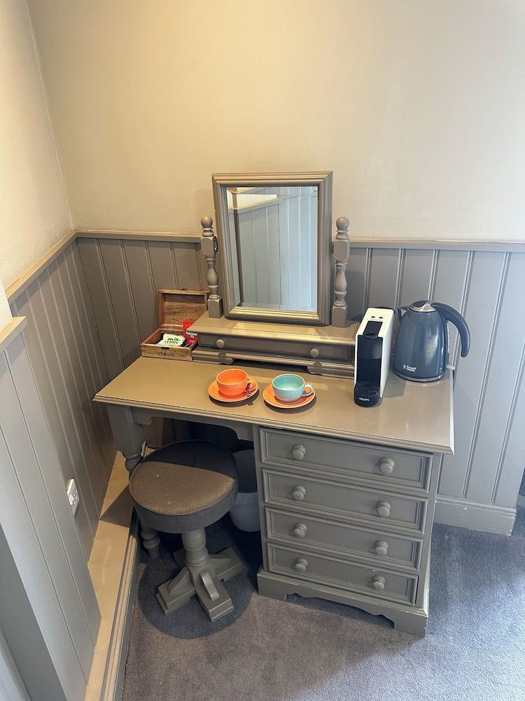 Bull Hotel Double Room 5