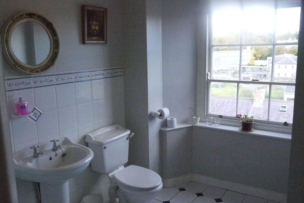 Deluxe Double Room with Shower