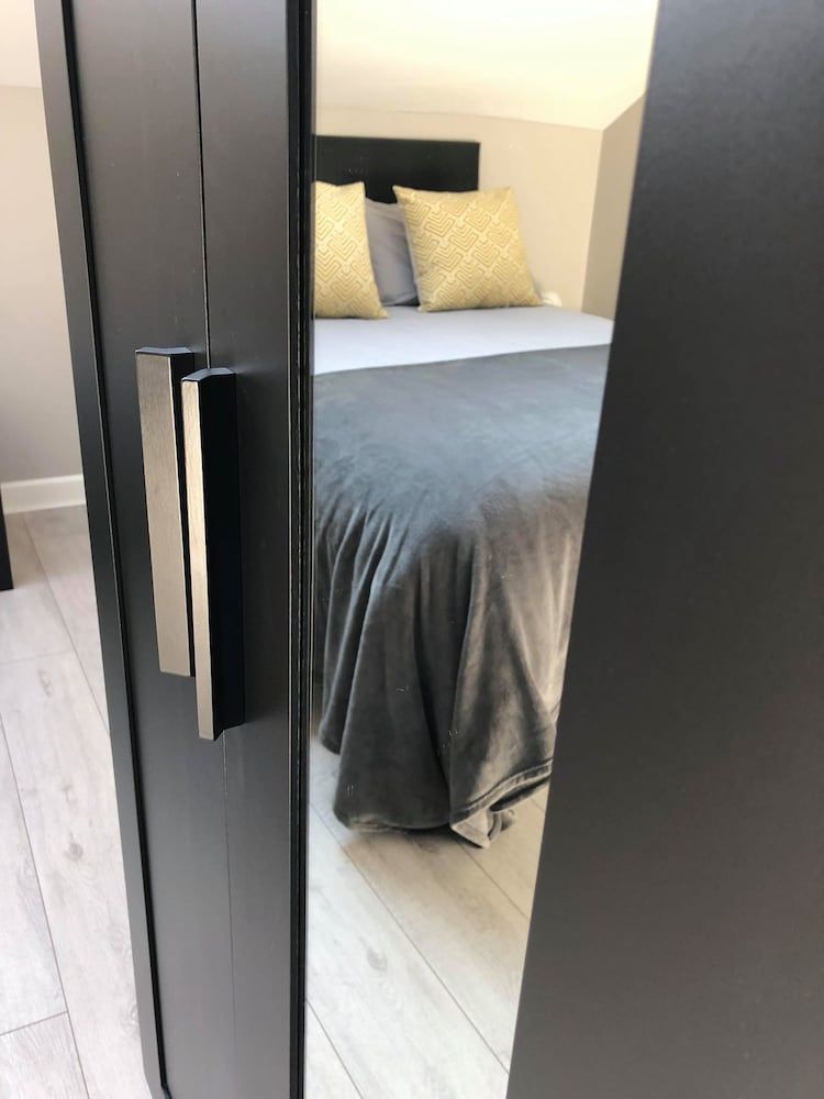 undefined Holiday Let Belfast 5