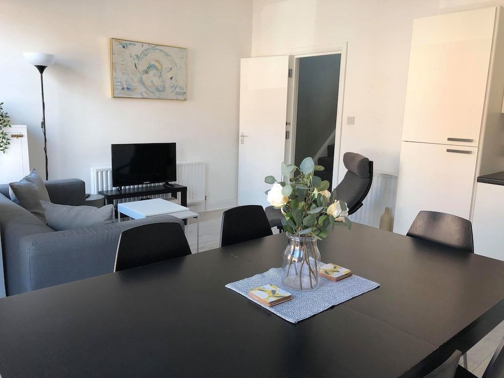 undefined Holiday Let Belfast 9