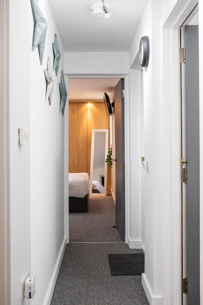 Malone Crescent Apartment Apartment, Accessible, Private Bathroom 24