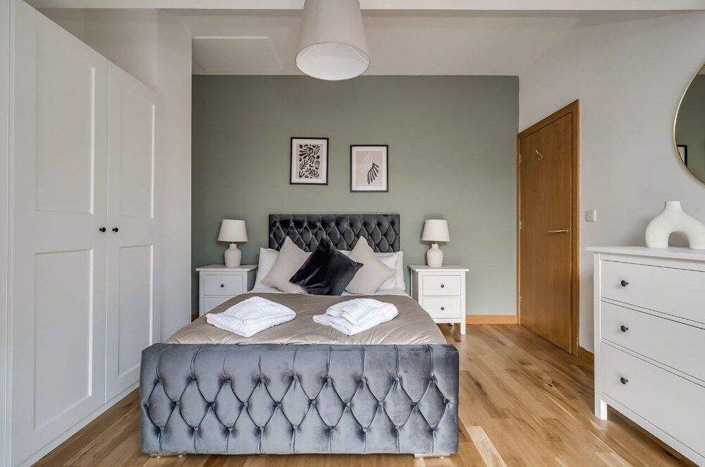 Pottingers Quay Deluxe Apartment, Ensuite, River View (Goliath 5-Bed) 7