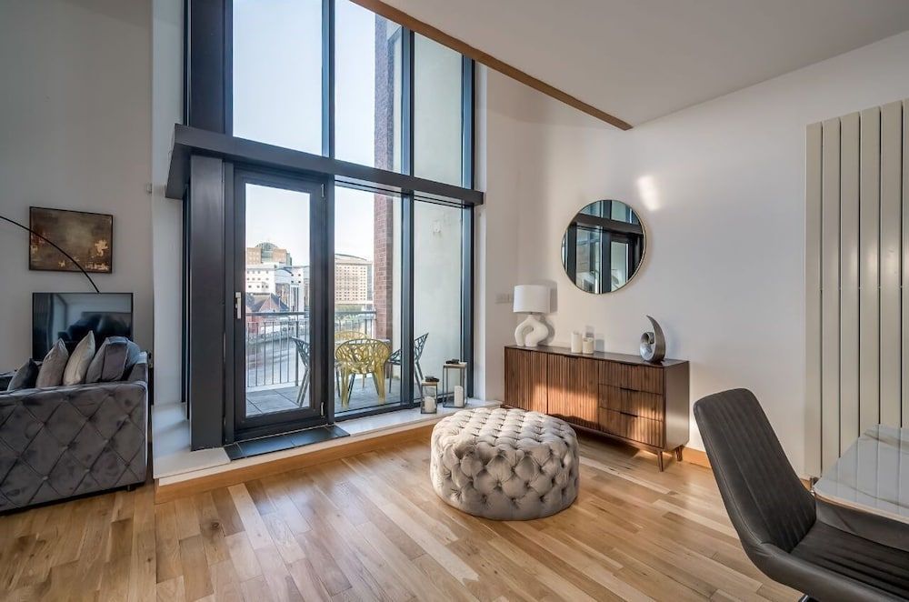 Pottingers Quay Deluxe Apartment, Ensuite, River View (Goliath 5-Bed) 17