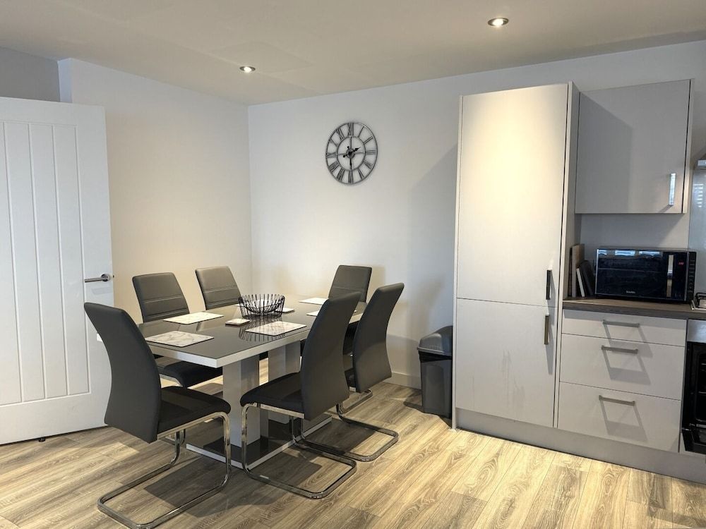 undefined Central Belfast Apartments: Sandford 5