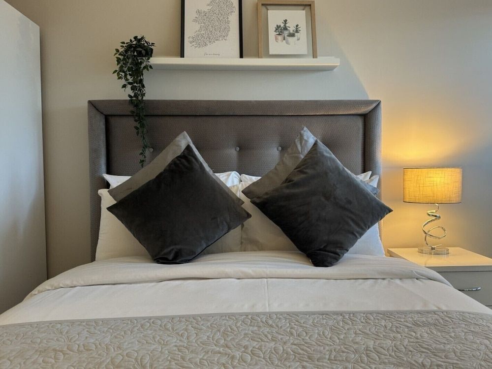 undefined Central Belfast Apartments: Sandford 10