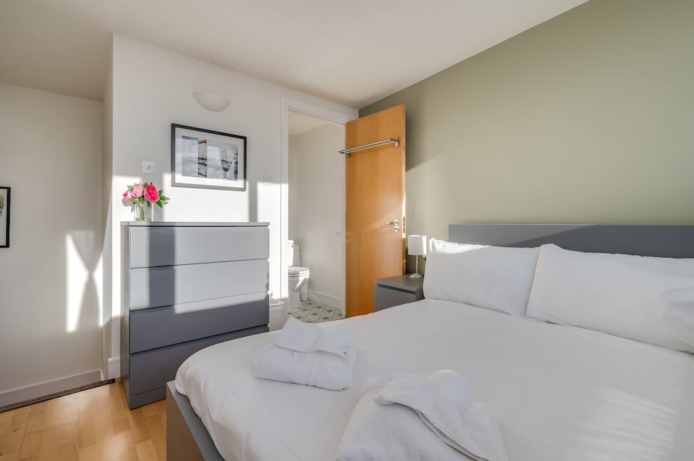 undefined Central Belfast Apartments: Park Avenue 10