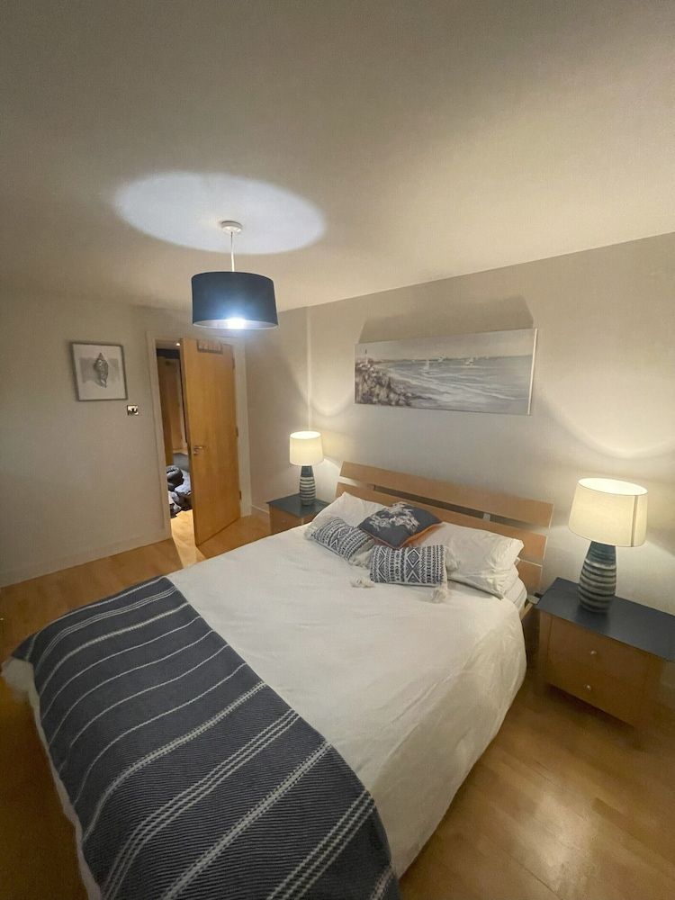 Central Belfast Apartments: Park Avenue Family Apartment, Ensuite (3-Bedroom) 3