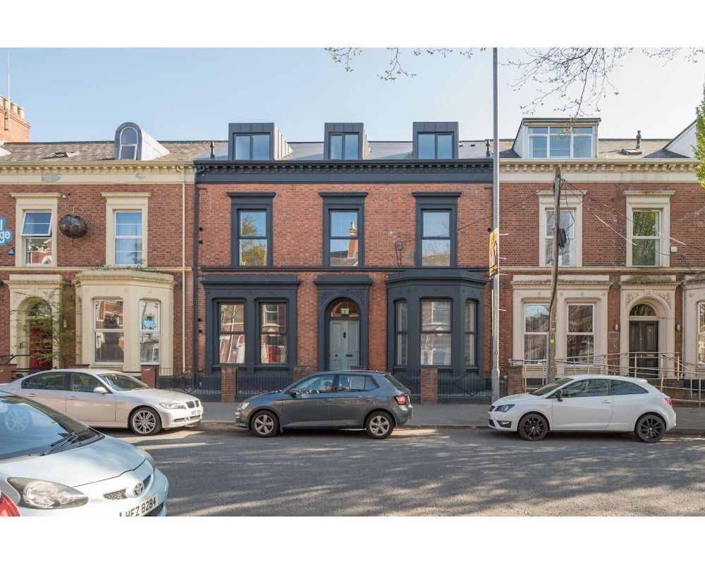 undefined Central Belfast Apartments: University Street 4