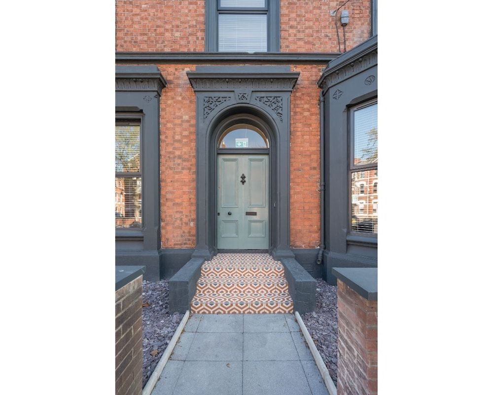 undefined Central Belfast Apartments: University Street 5