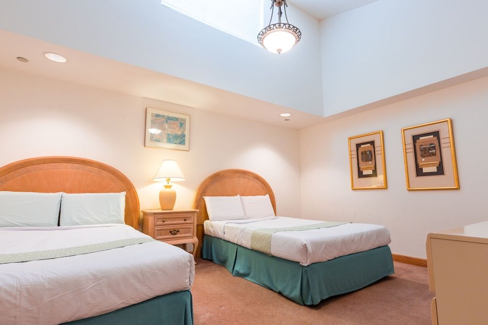 Alupang Beach Tower Presidential Penthouse, 5 Bedrooms, Kitchen, Ocean View 3