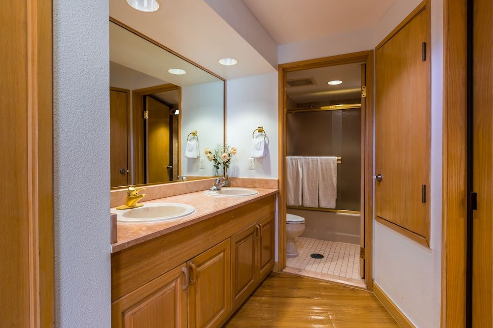 Alupang Beach Tower Panoramic Condo, 3 Bedrooms, Kitchen, Ocean View 7