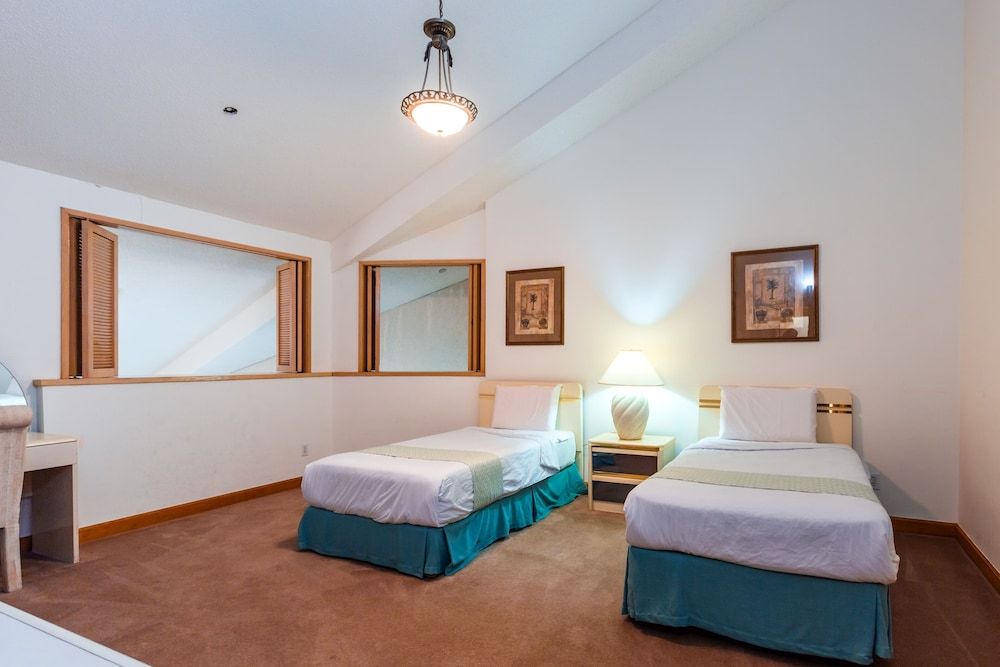 Alupang Beach Tower Presidential Penthouse, 5 Bedrooms, Kitchen, Ocean View 2