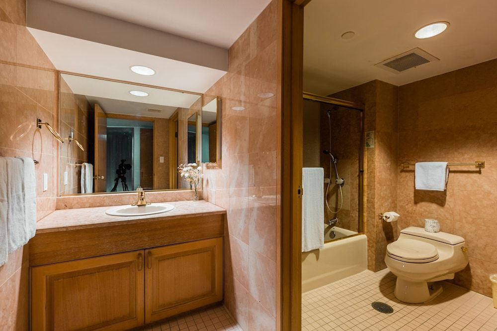 Alupang Beach Tower Panoramic Condo, 3 Bedrooms, Kitchen, Ocean View 8