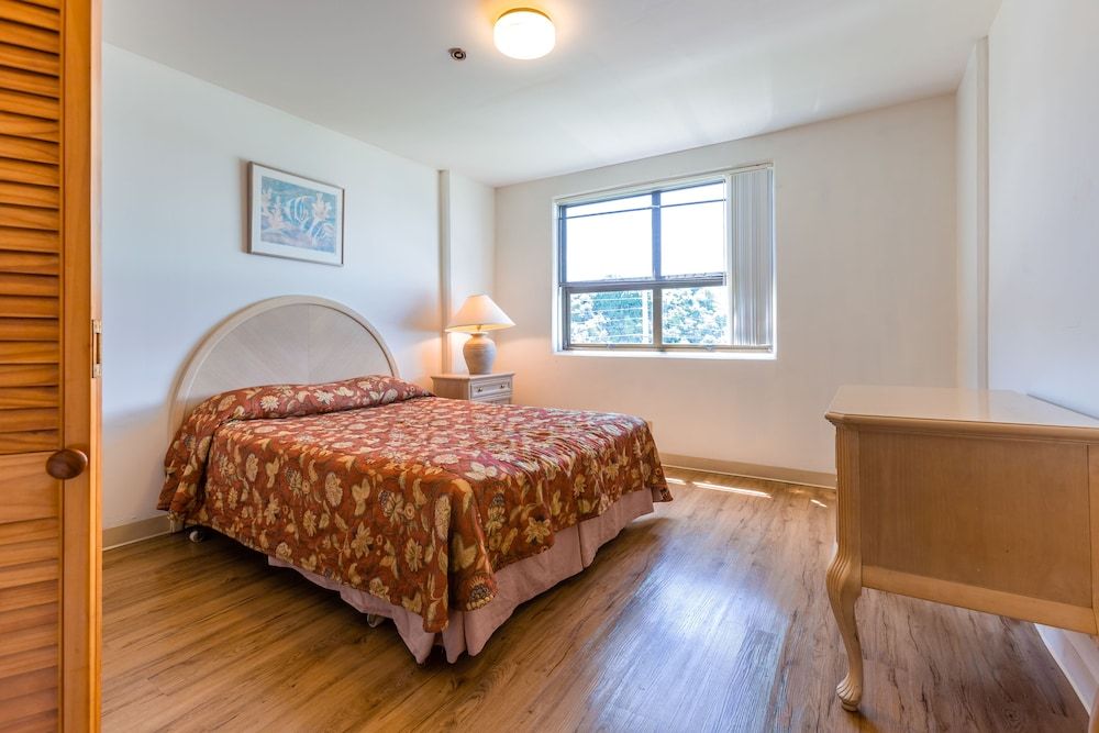 Alupang Beach Tower Deluxe Apartment, 2 Bedrooms, Kitchen, Annex Building